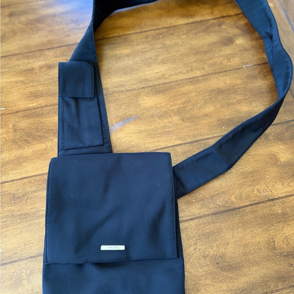Black Crossbody Sling Bag - Nine West Vintage